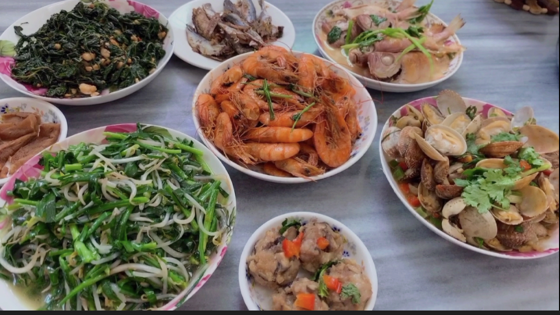 自古以来都说婆媳难相处,婆婆每天给儿媳做好饭,太感动了