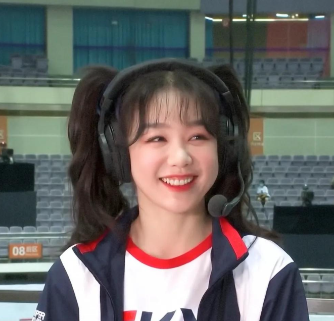 有着"双面孔"的4位女星,初看少女感满满,偶尔又像个小老太