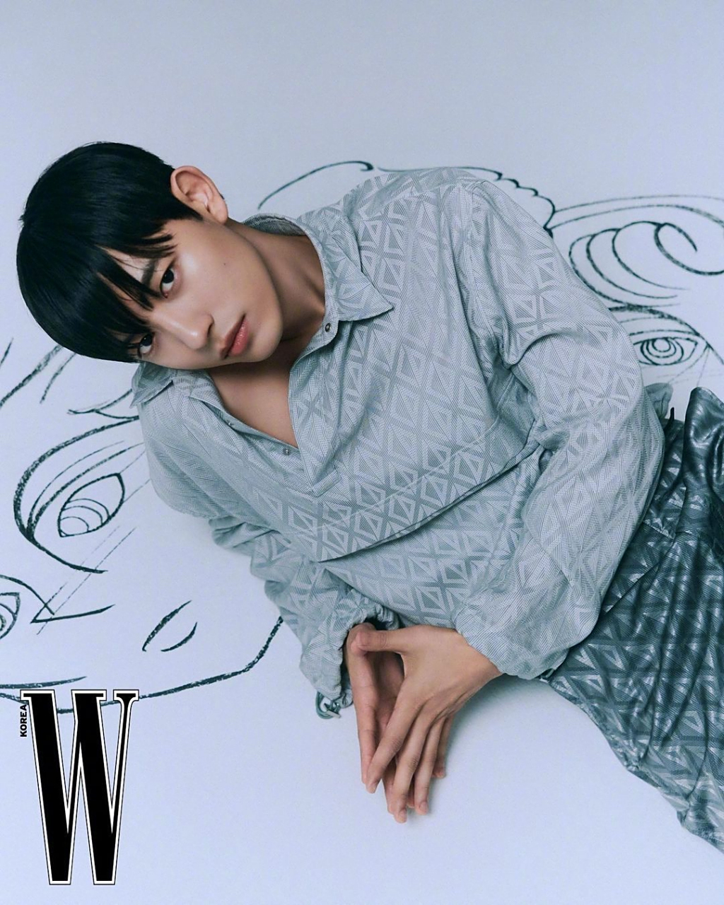 朴所罗门  w korea 四月电子刊画报,修长的身型,俊朗的333430