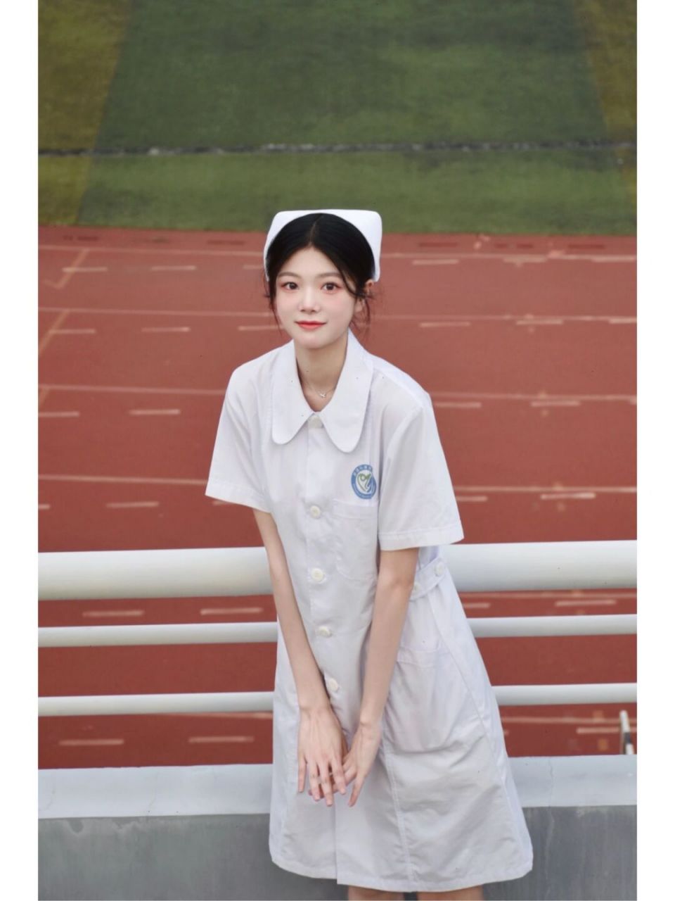 学医的女孩子,护士服不是很仙,但很治愈