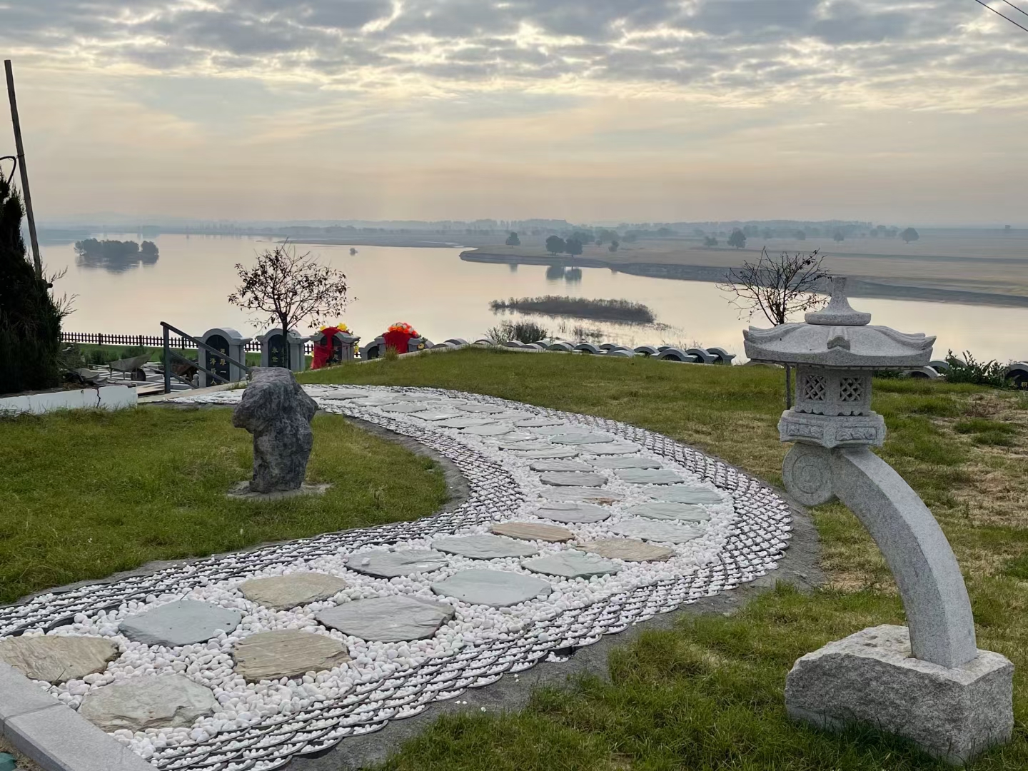 「推荐」沈阳市圣河山墓园咨询电话:15040035666