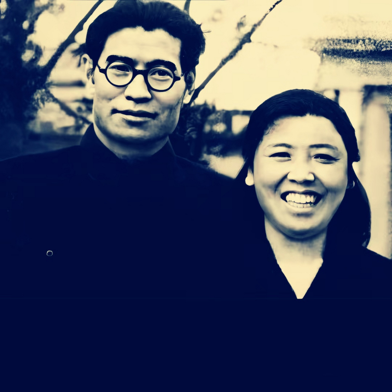 1954年,高岗去世后的第二天,李力群和她的孩子们,搬离了东交民巷8号的