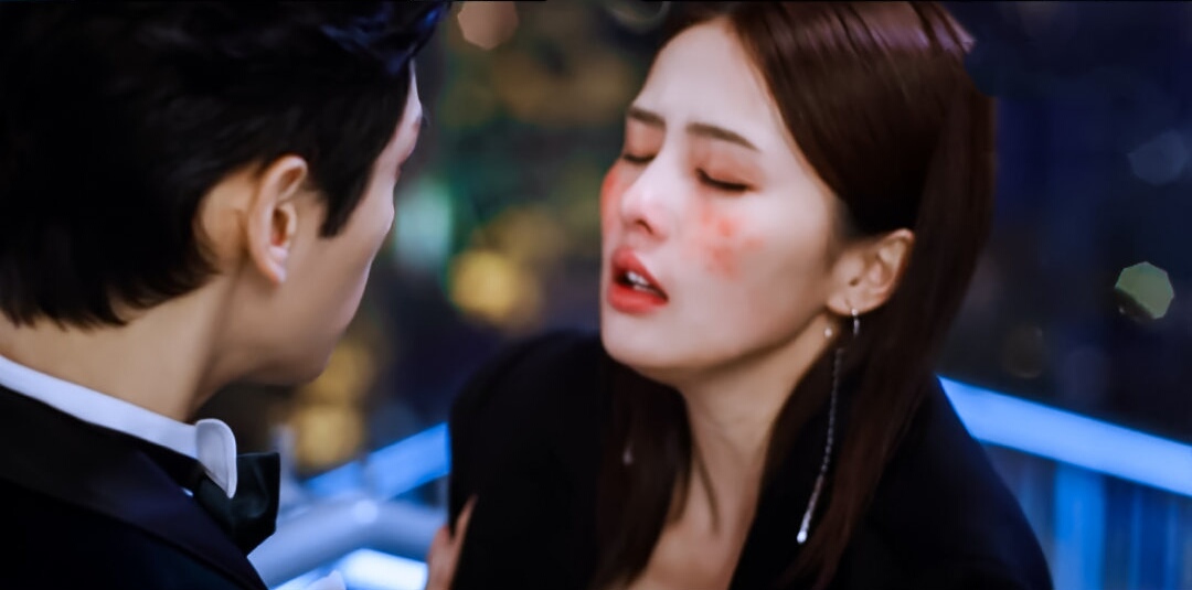 《半是蜜糖半是伤》罗云熙,白鹿甜蜜初雪吻,罗云熙却哭了