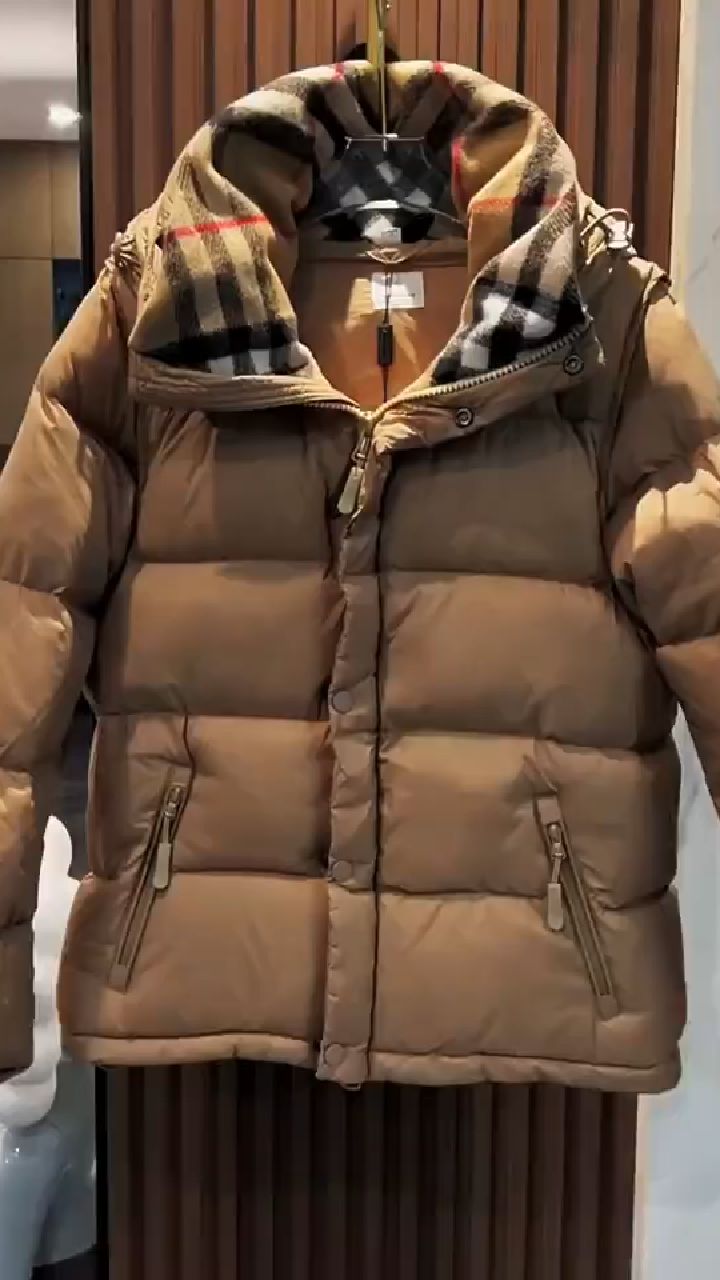 巴宝莉男士可拆式衣袖连帽羽绒服