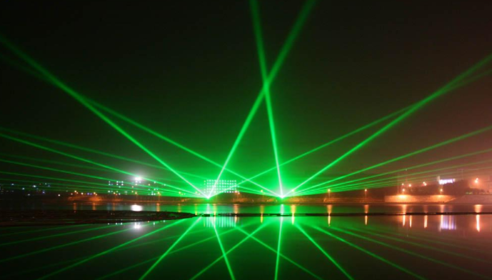 高速路上绿色激光是什么