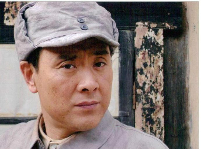 丁伟
