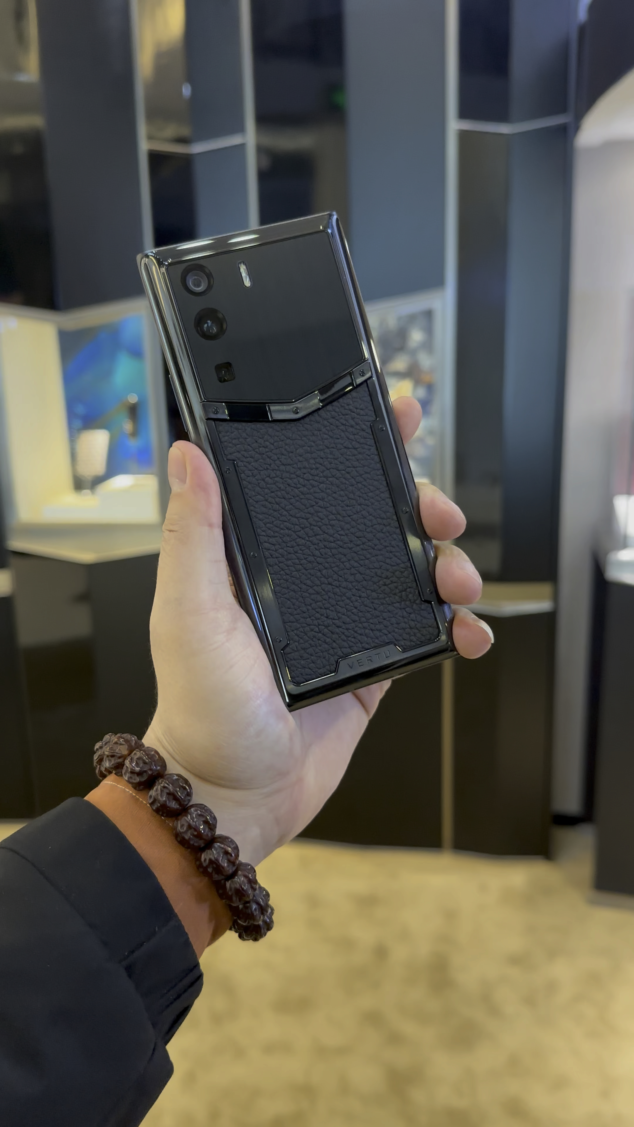 vertu威图最新上市metavertu蓝宝石黑色小牛皮-度小视