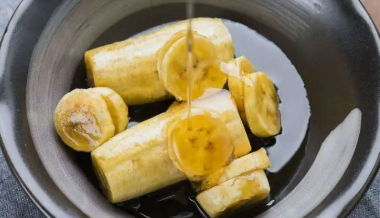 香蕉蜂蜜面膜的做法和作用