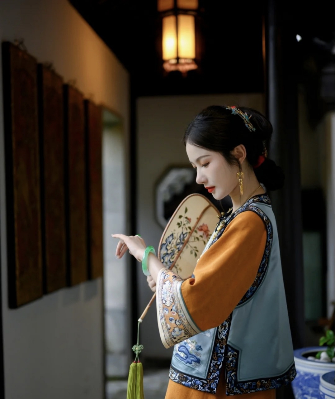 古香古色古韵味,从古至今  翡翠手镯真的美到爆啦!