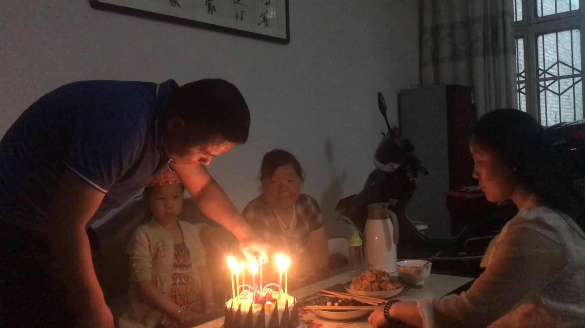 女儿明明已经八岁了,为什么说才过第一个生日,看看是什么原因