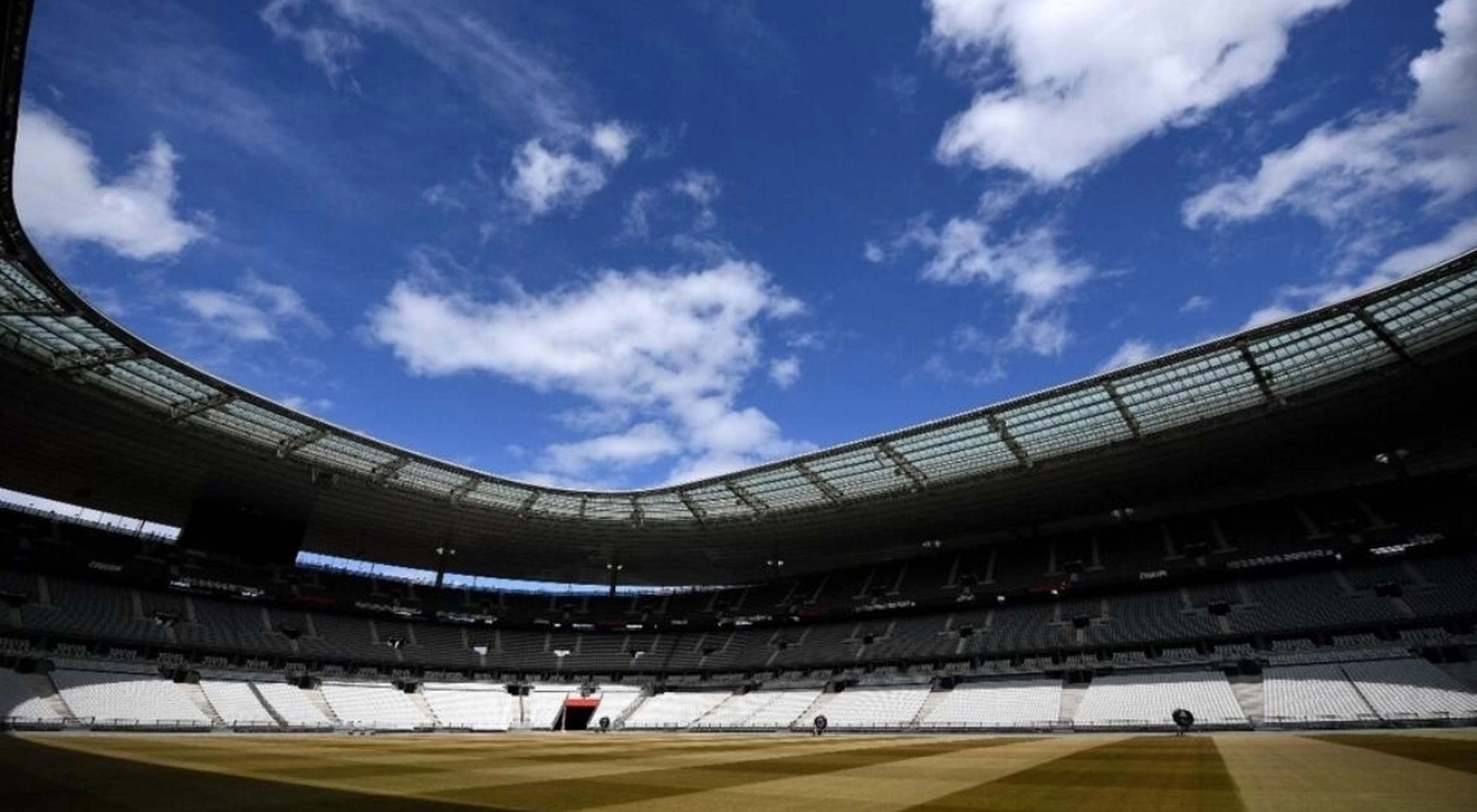 巴黎圣日耳曼加入购买法兰西体育场的竞赛  巴黎圣日耳曼周五证实