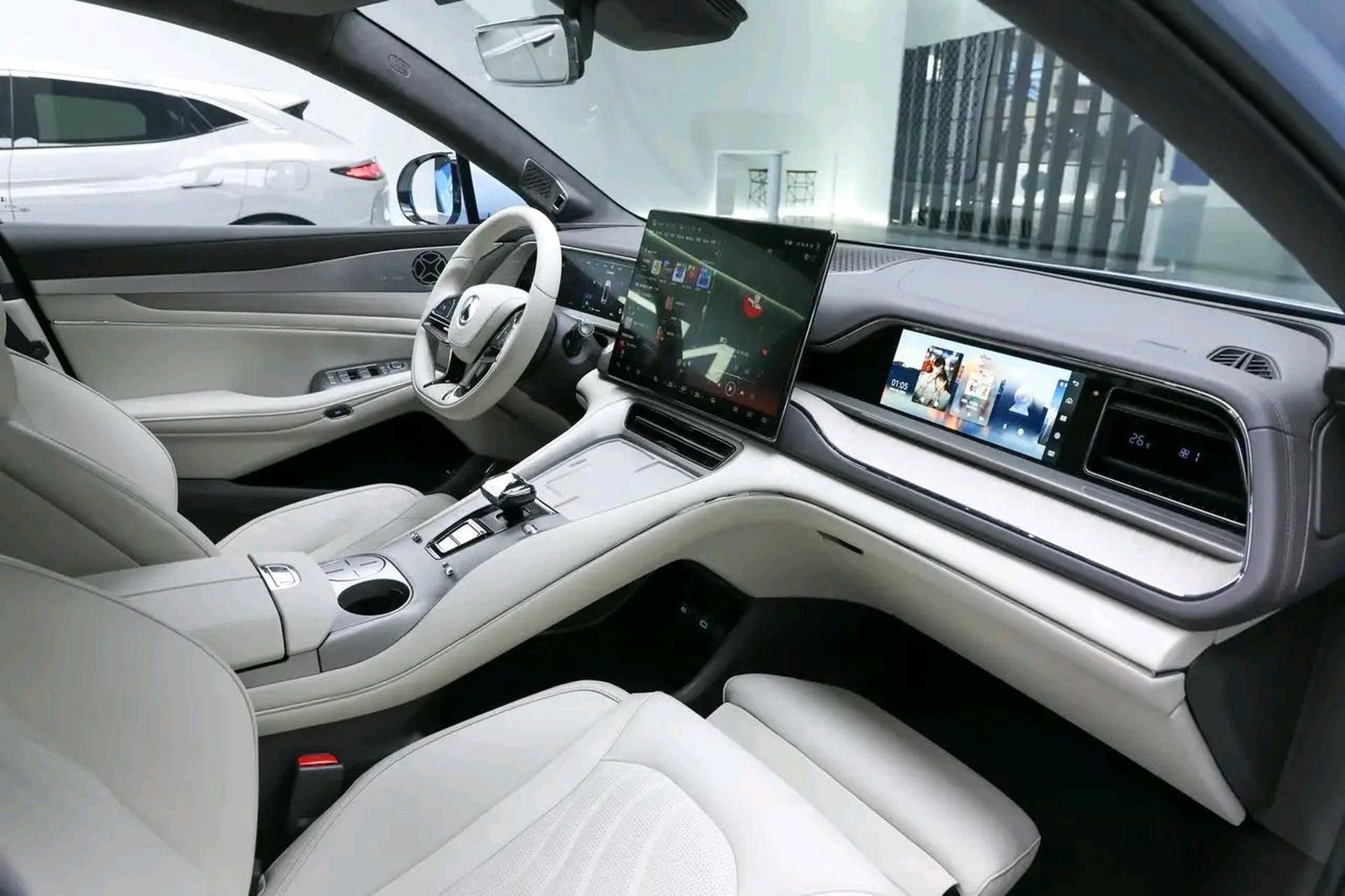 腾势n7内饰曝光,质感,视觉效果我给90分!