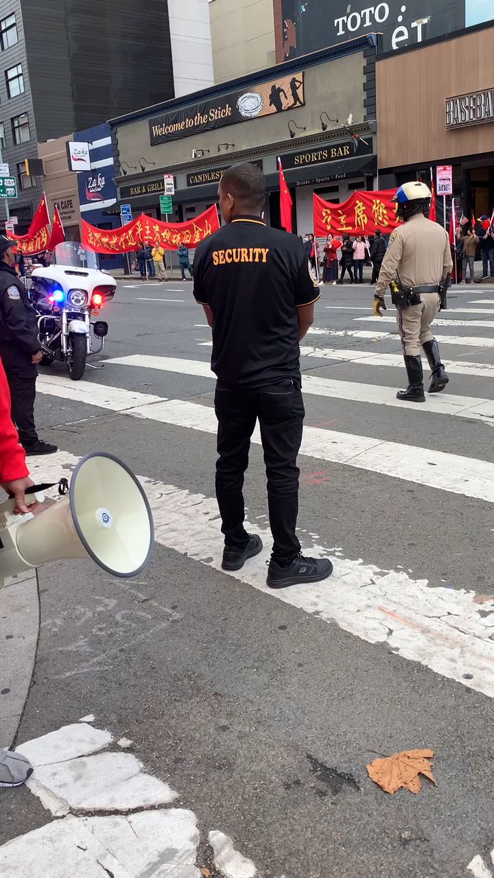 旧金山海外华人的一片热忱的心感动着.