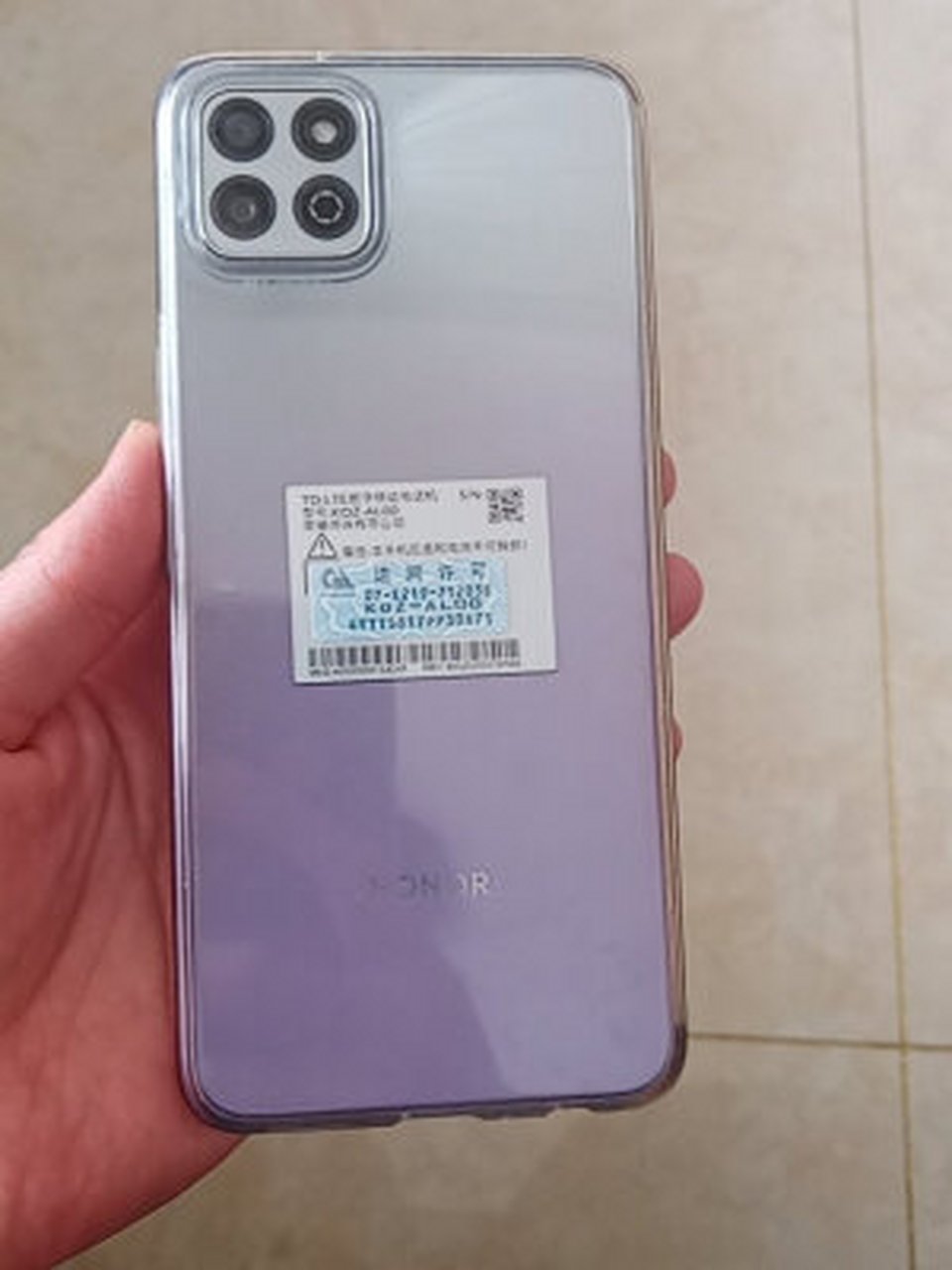 荣耀畅玩20对比荣耀v20,华为荣耀畅玩20手机质量好吗  荣耀畅玩20也还