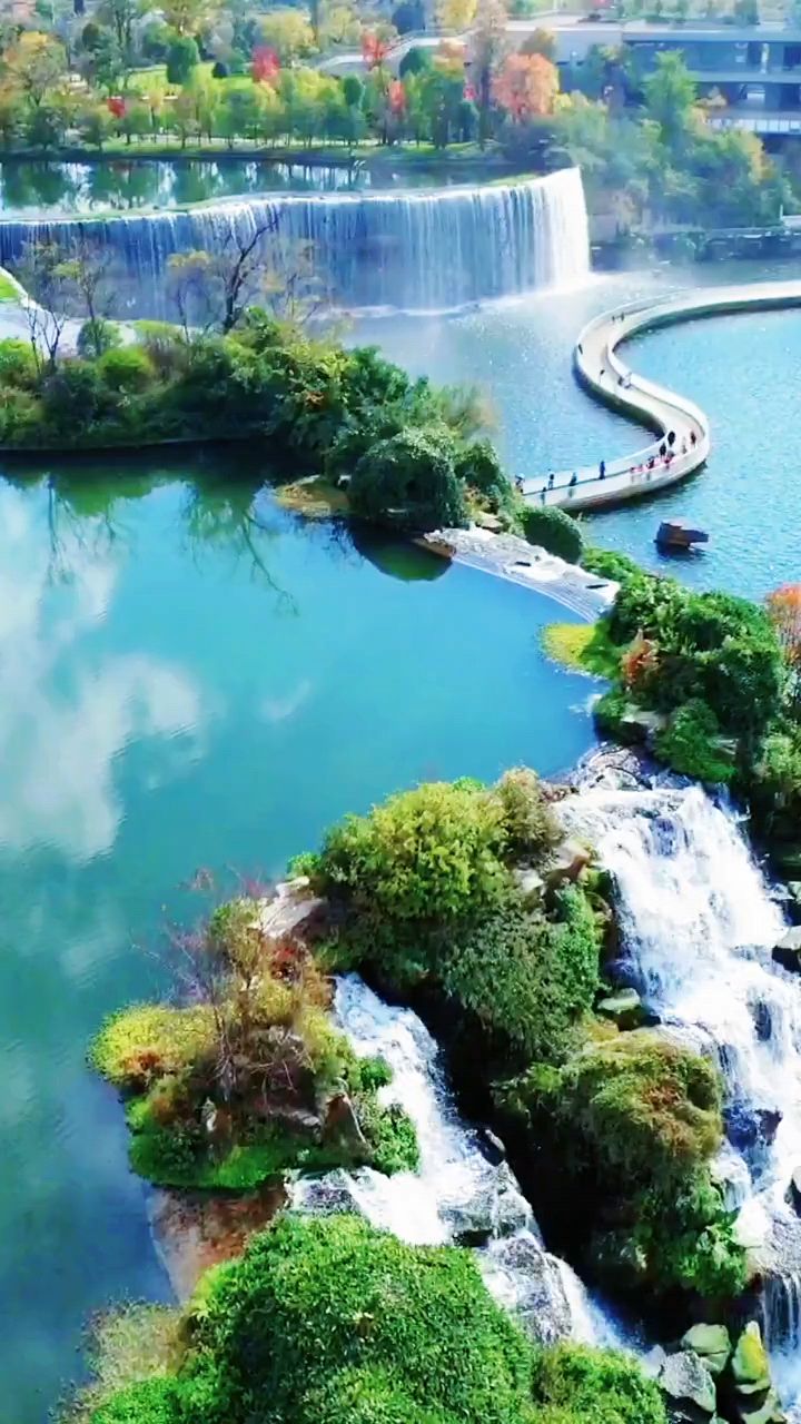 航拍云南昆明瀑布公园#山水风景#山青水秀好风光#人间仙境美如画-度小