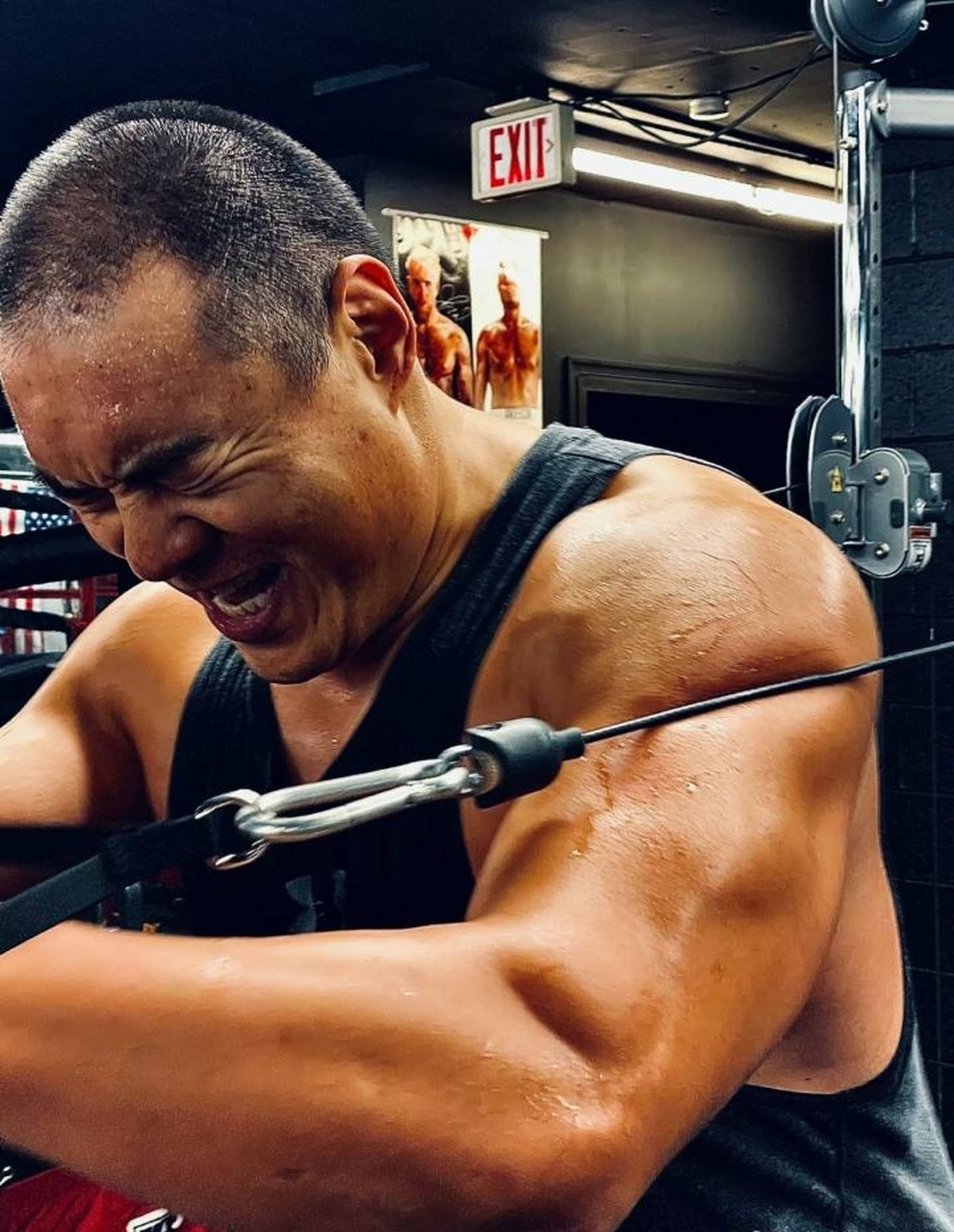 因为,他的对手是英国本土名将乔伊斯.