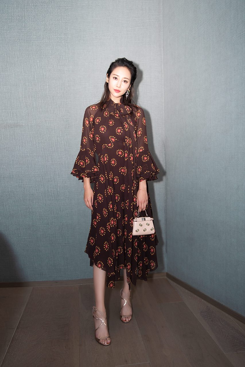 李纯  高跟凉鞋美足合集