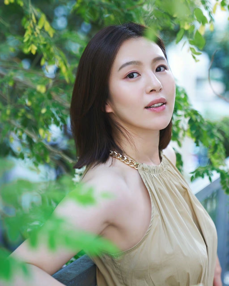 刘品言庆祝生日,更与曾之乔庆祝女团组合组团20周年纪念
