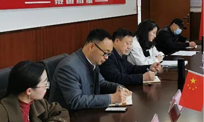 绵阳市教育考试院阮富春科长一行到我校调研高考综合改革推进工作