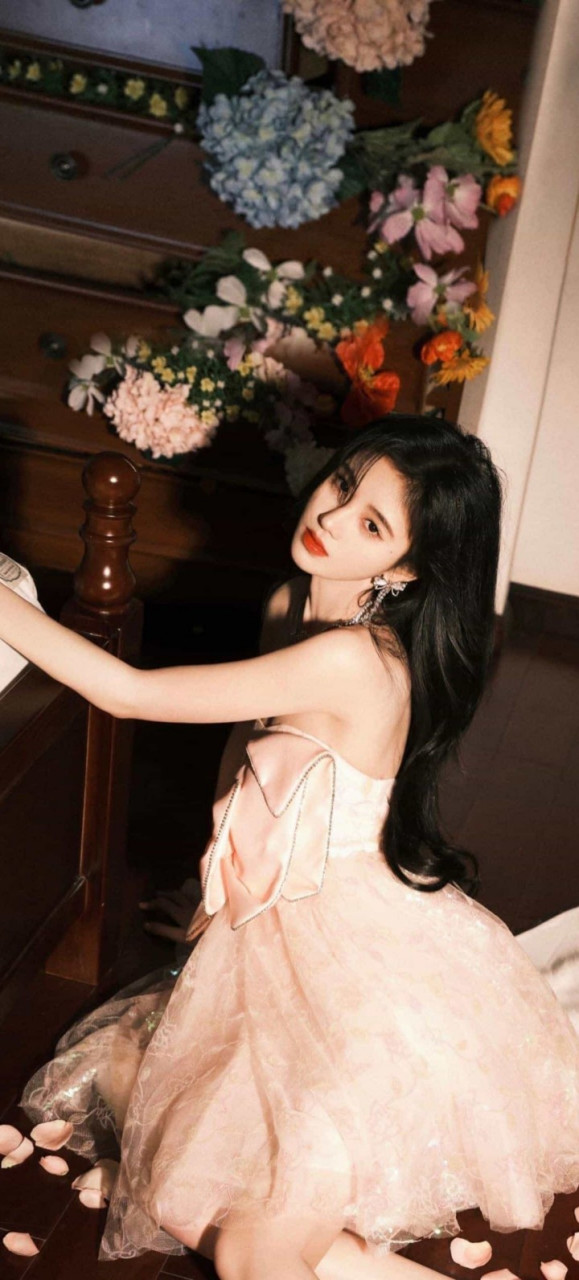 你喜欢古力娜扎这样的性感熟女还是鞠婧祎这样的小家碧玉?