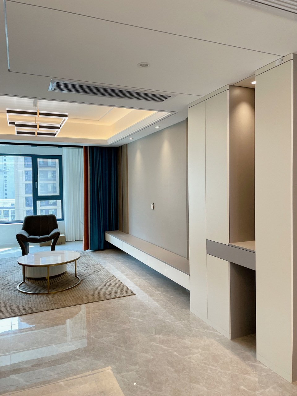 精致房全屋定制柜子落地实景,现代简约风很耐看.