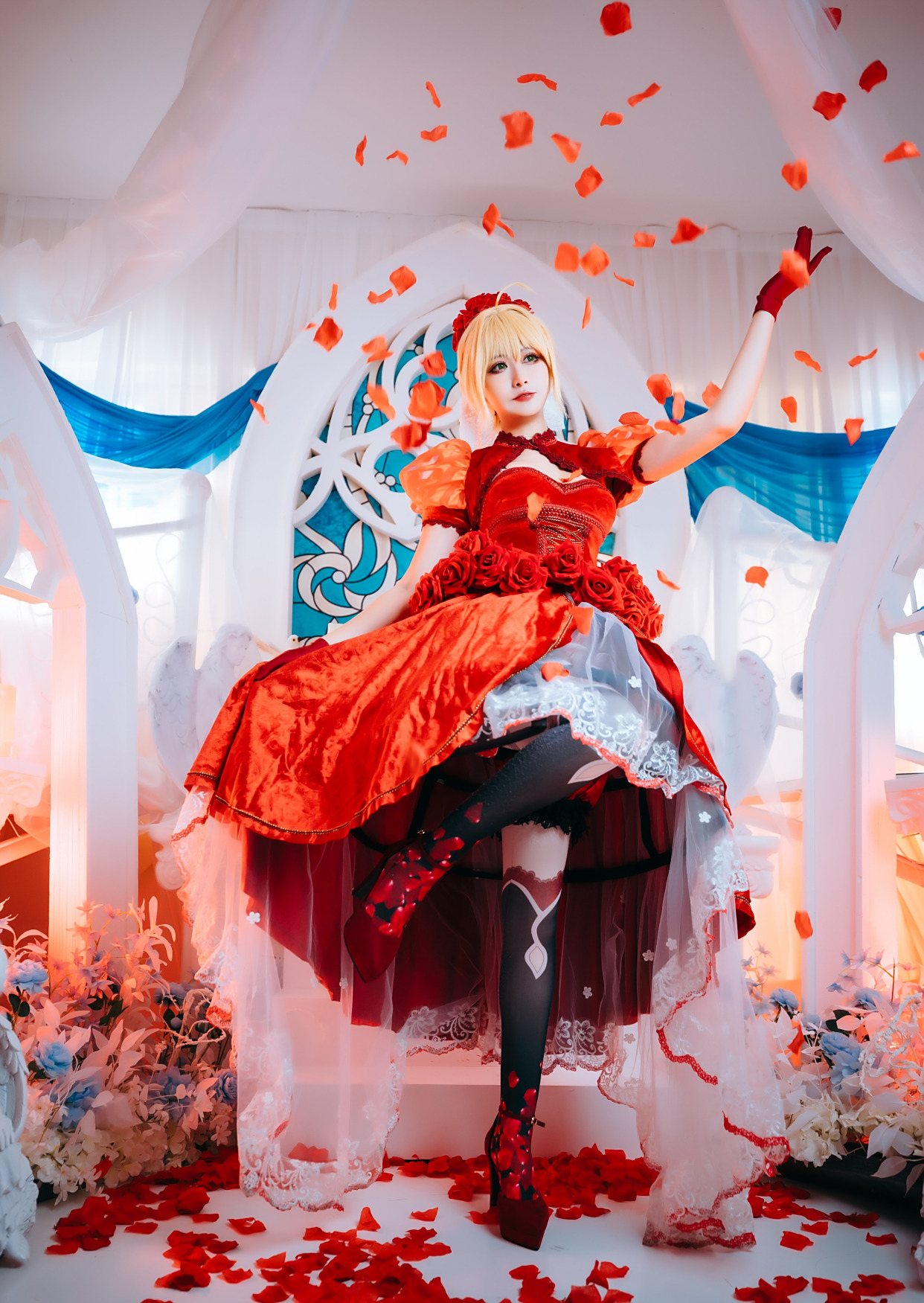 尼禄cos,这朵娇艳的红玫瑰,在等你来摘取呢