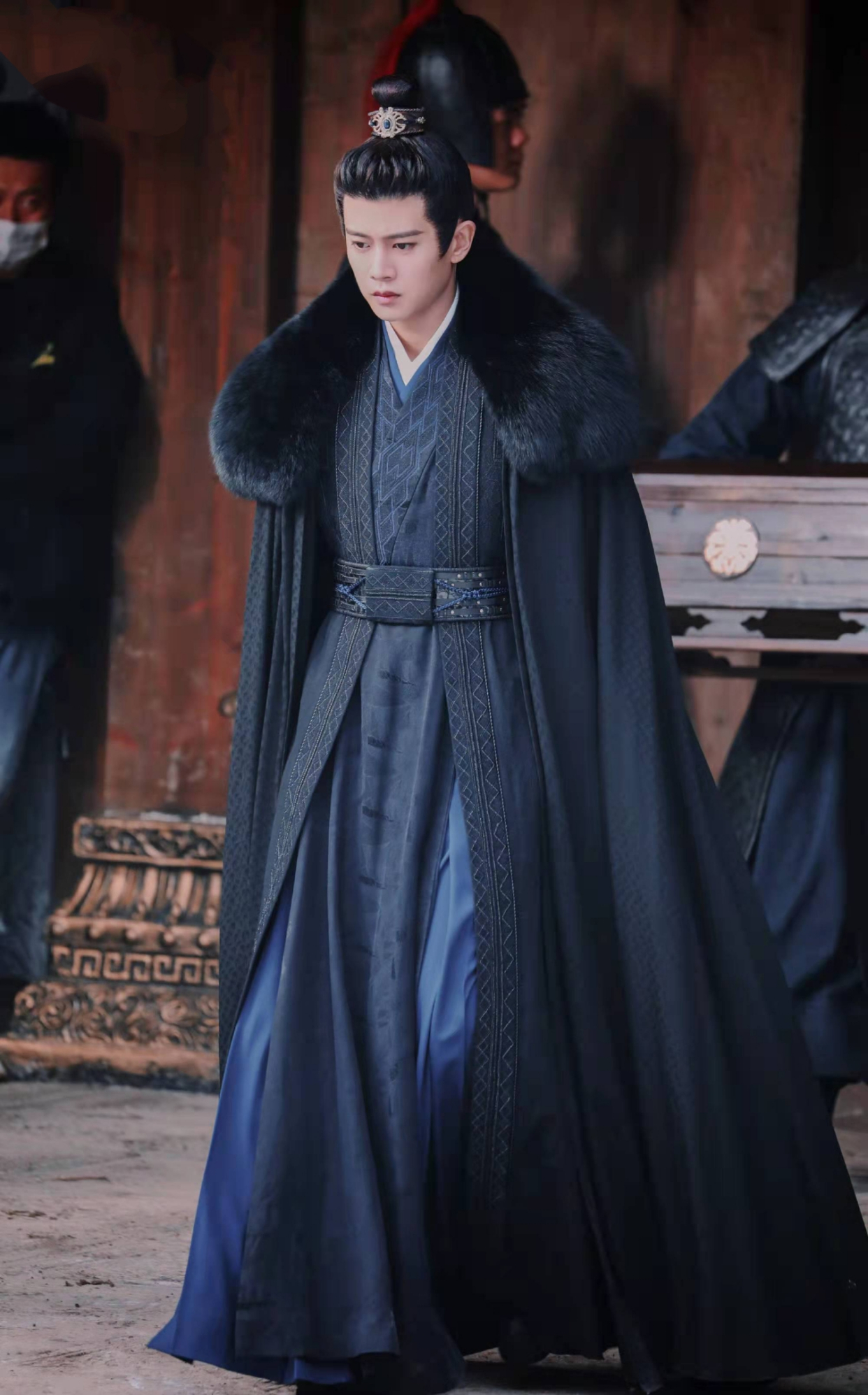 任嘉伦图片:帅哥氛围感