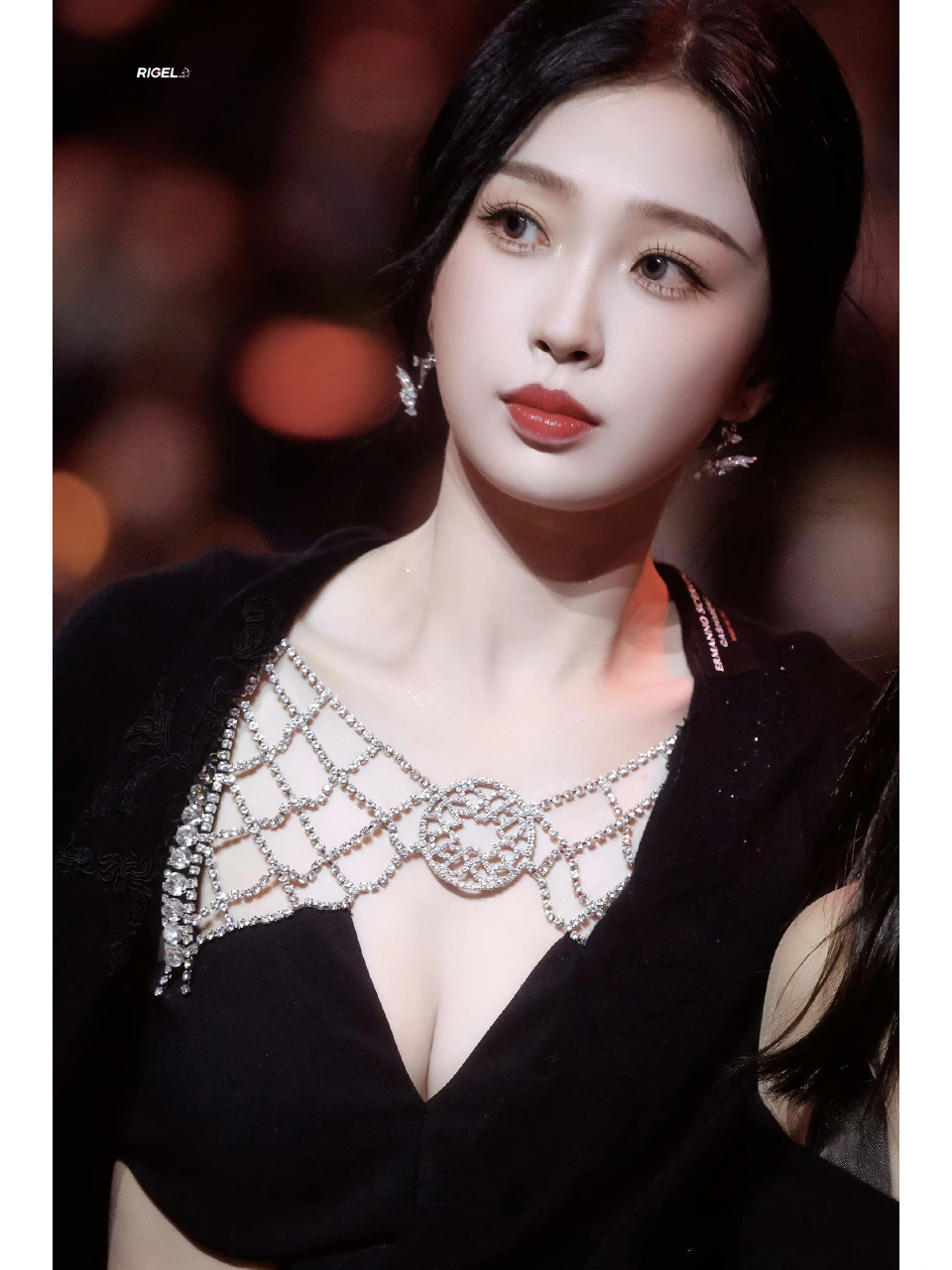 虞书欣怎么变得越来越迷人啦[亲吻]