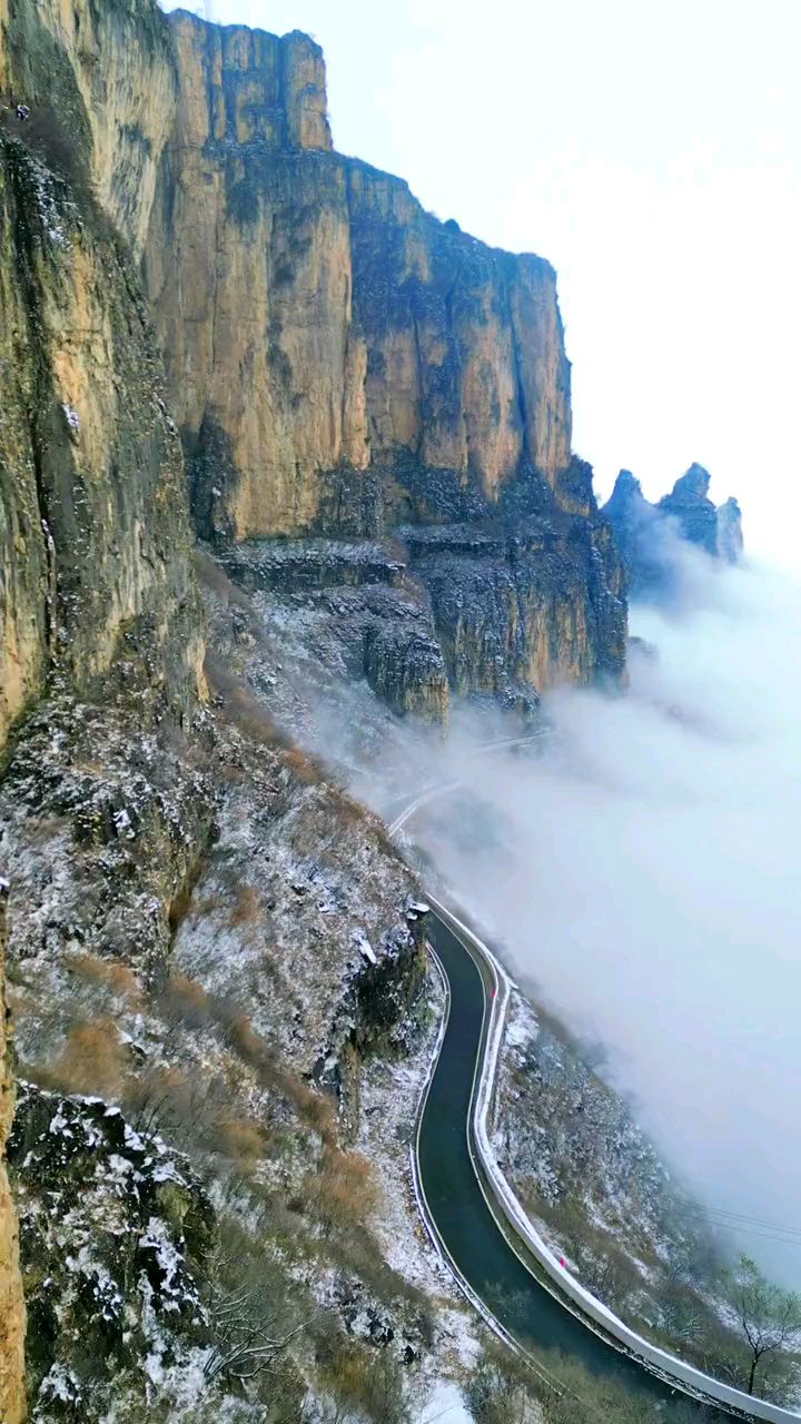 花壶公路初雪云海完美邂逅