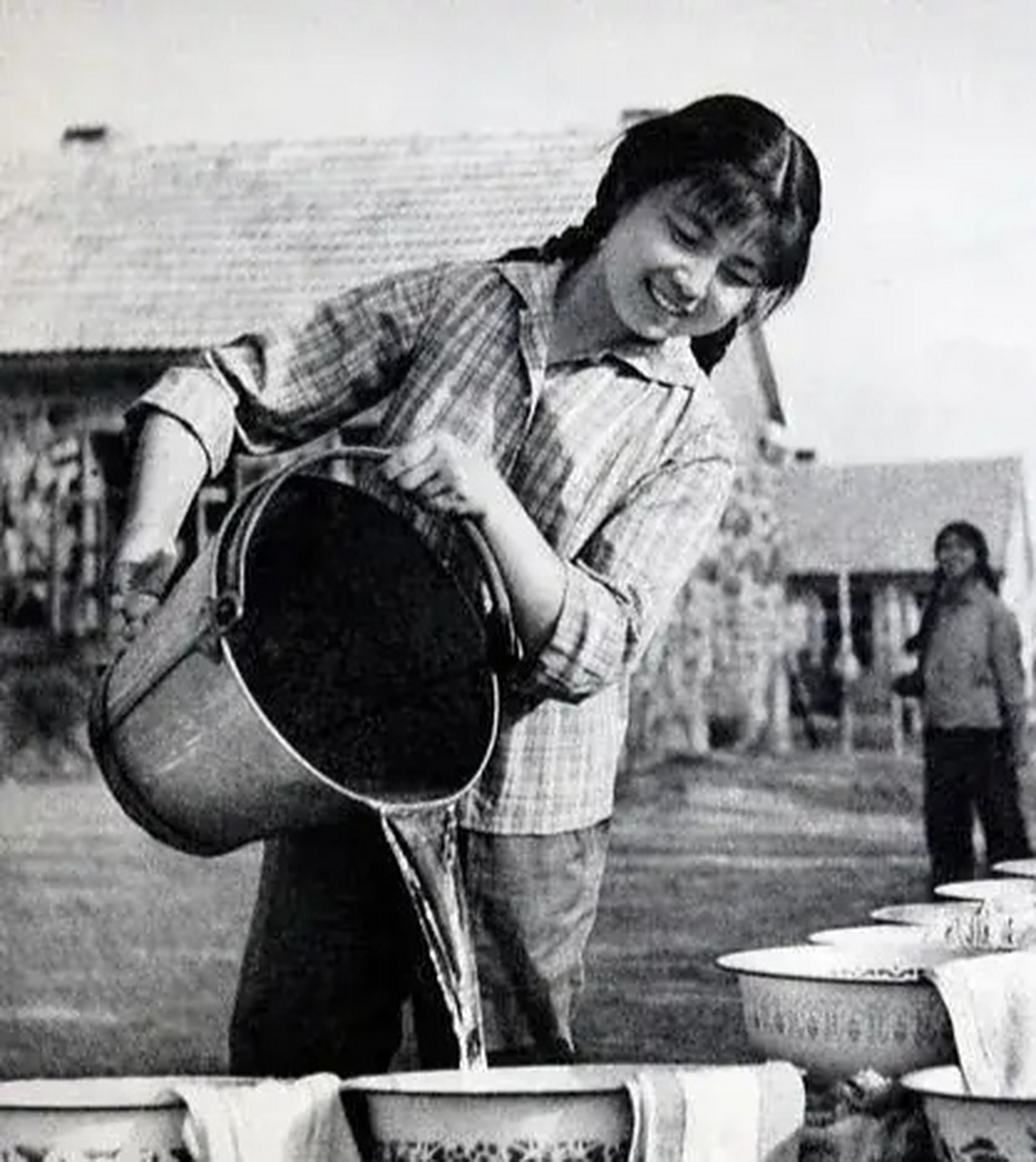 我是老三届知青.我的同学们在68年下半年陆续下乡.