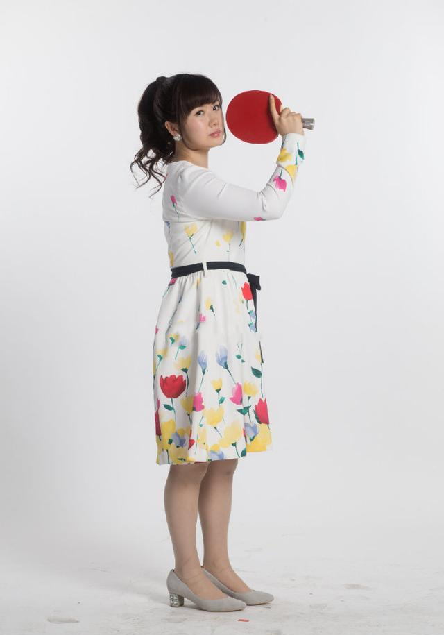 福原爱穿搭很个性!身穿a字裙显东方美,就是腿型太"日系"了