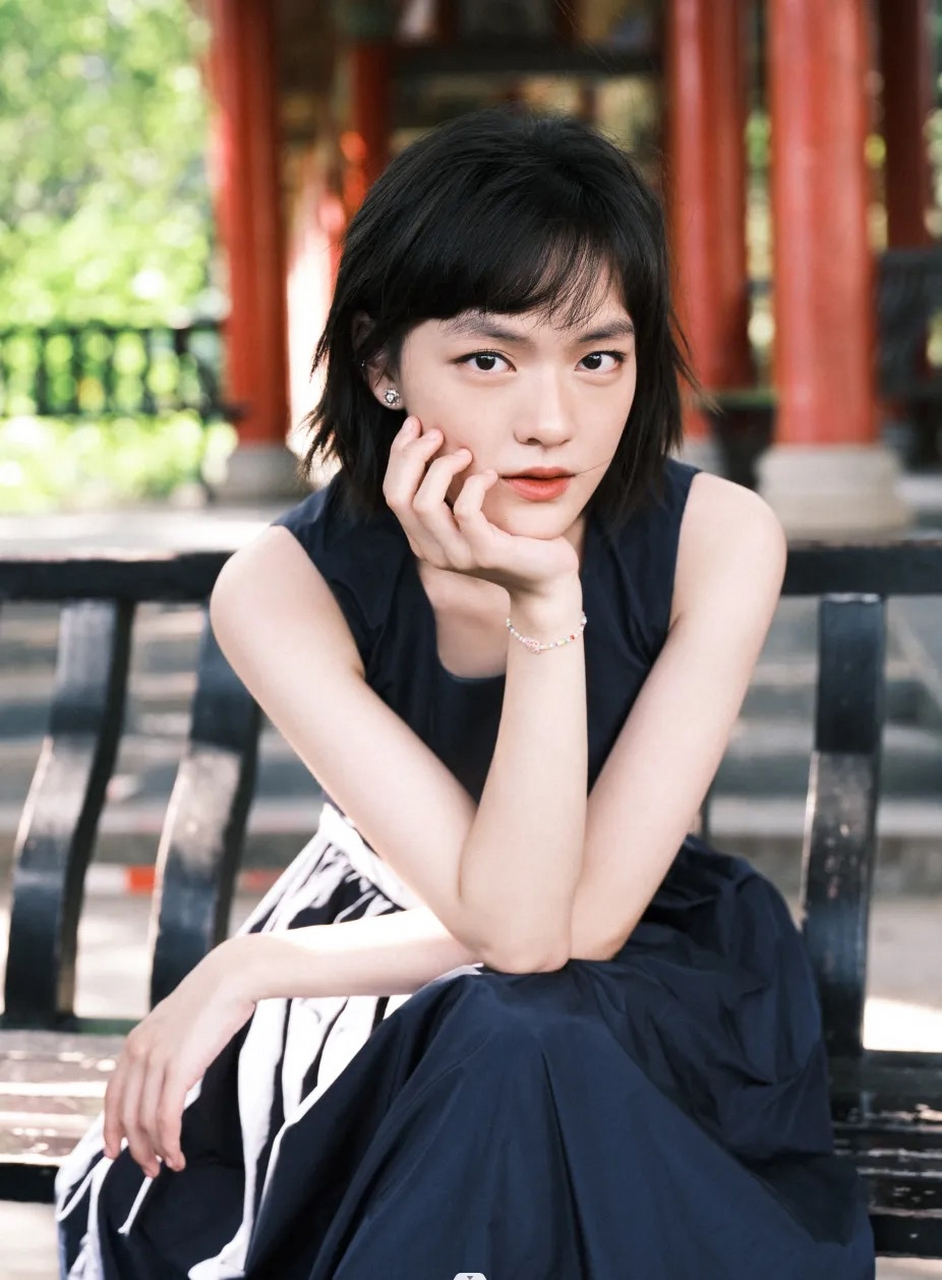 文淇(原名陈文淇),2003年8月10日出生于中国台湾,中国台湾女演员,就读