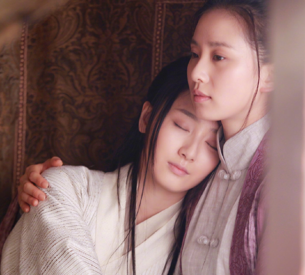 刘诗诗与叶青的深厚友情:相互扶持的典范