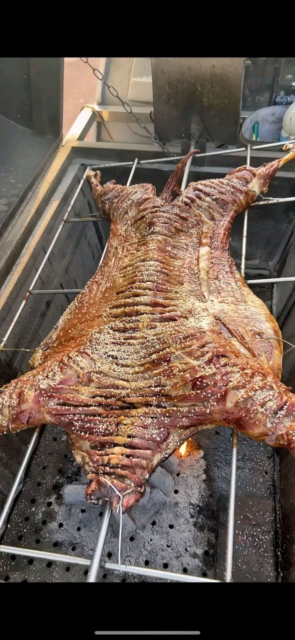 广州做流动上门烤全羊,去头去内脏的生羊腔子78元