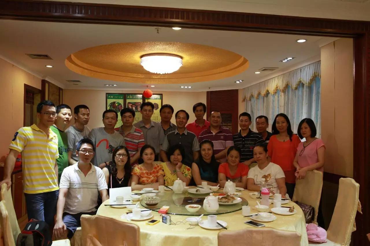 人到40岁以后,为什么要尽可能远离同学聚会?过来人说出心里话