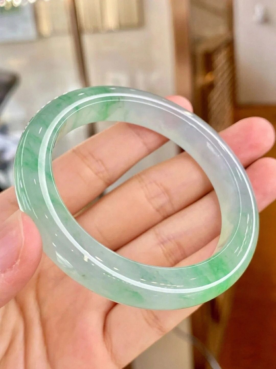 半山半水金丝绿翡翠手镯,冰种带绿,平安手镯,水灵,清爽宜人,举手投足