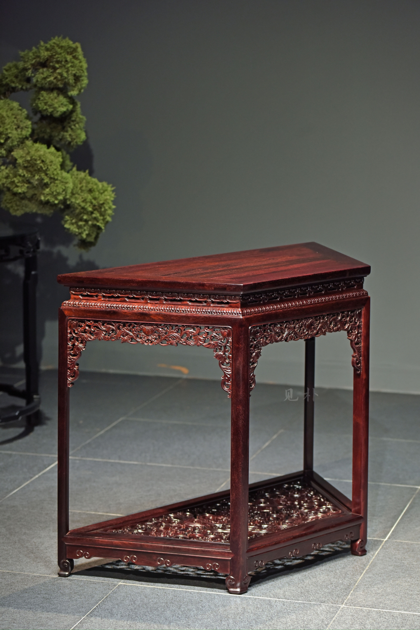 高油密金星鱼鳞纹小叶紫檀半桌