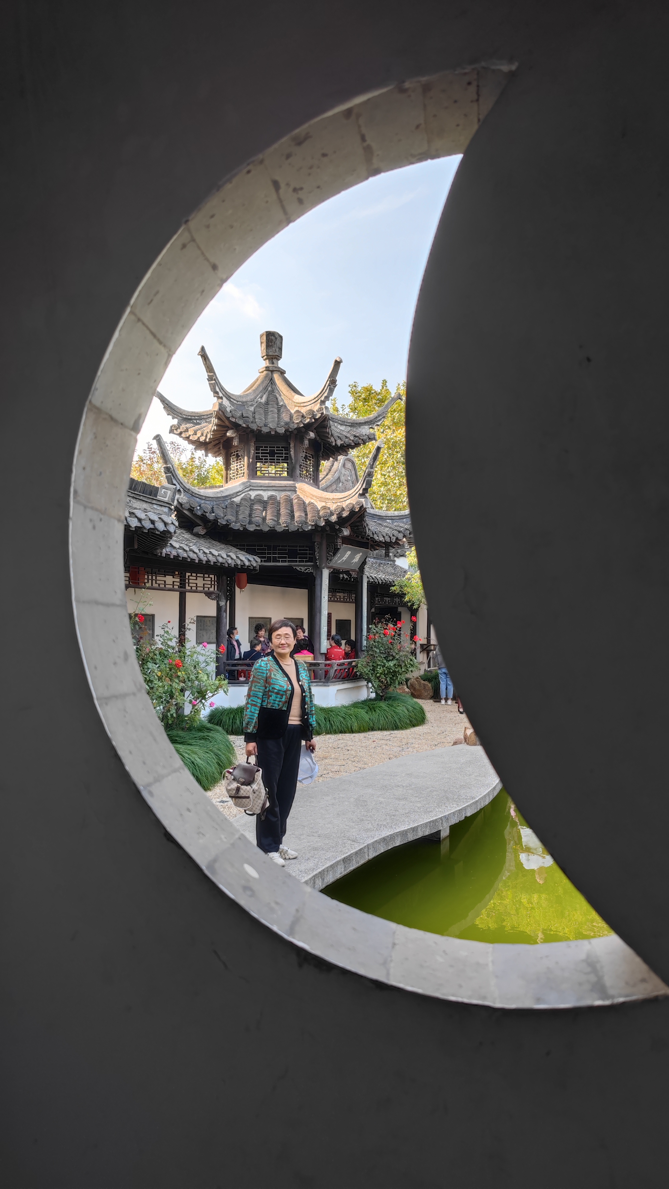 扬州二分明月楼旅行攻略  一,目的地介绍  扬州二分明月楼,位于扬州市