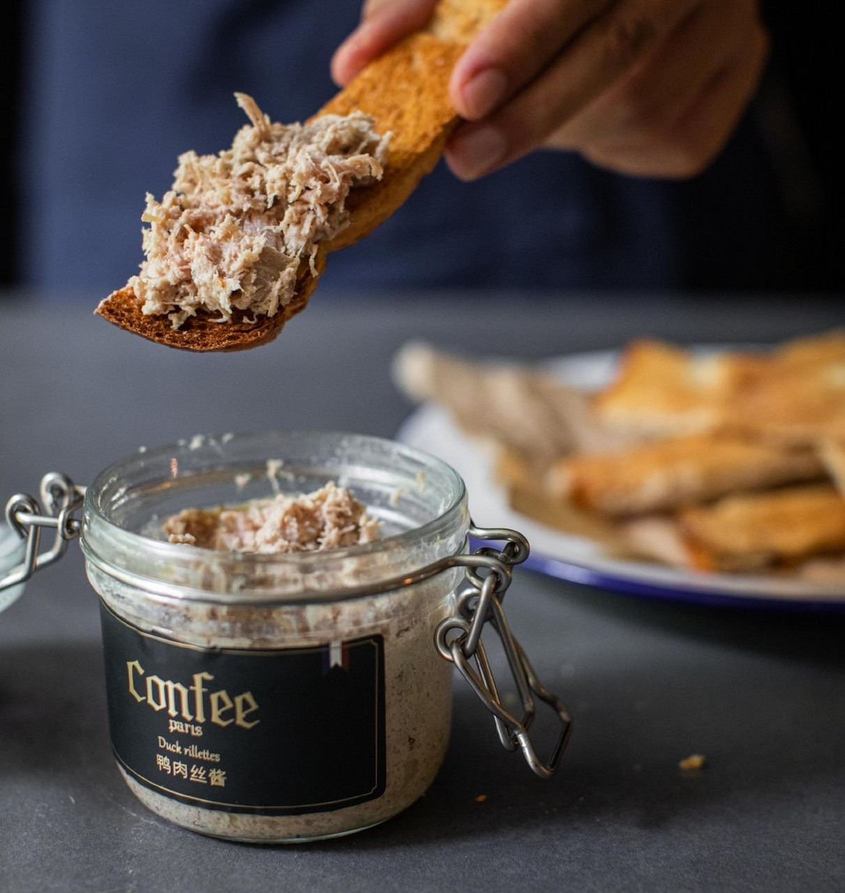 法式鸭肉酱# 法式鸭肉酱,我们使用盐曲代替传统的盐和香料疗法,在鸭