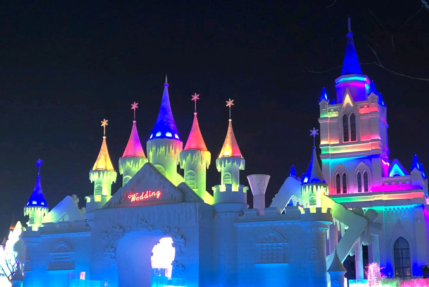 冬季去长春冰雪新天地看冰灯吧-粉妆玉彻,皓然一色!