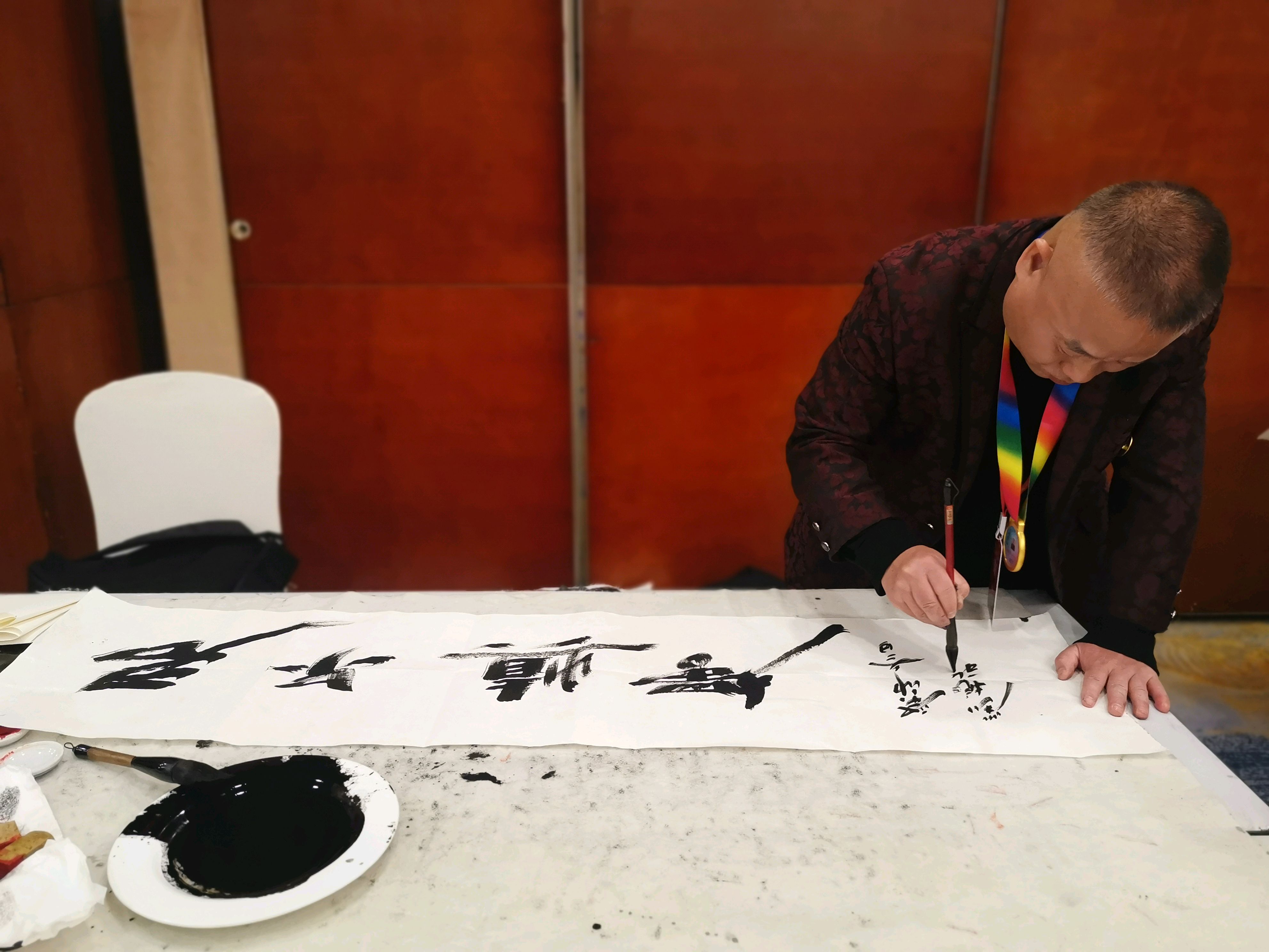 冬日暖阳照长沙,橘子洲头敬伟人!