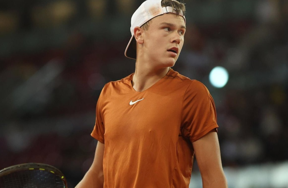 17分钟入账47万 美元!丹麦小将赢麻了,西西帕斯道歉:很羞愧!