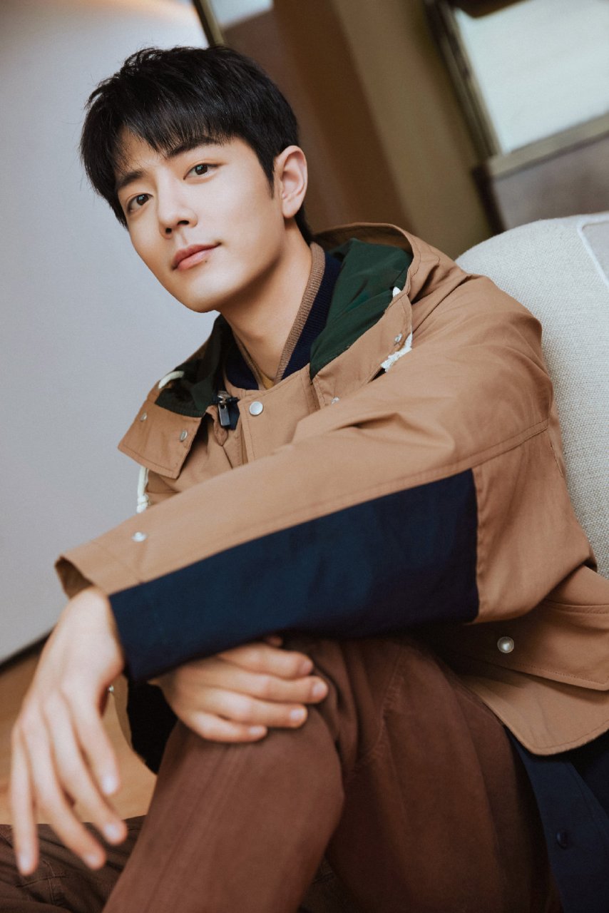 肖战高清壁纸头像(九)[温暖]