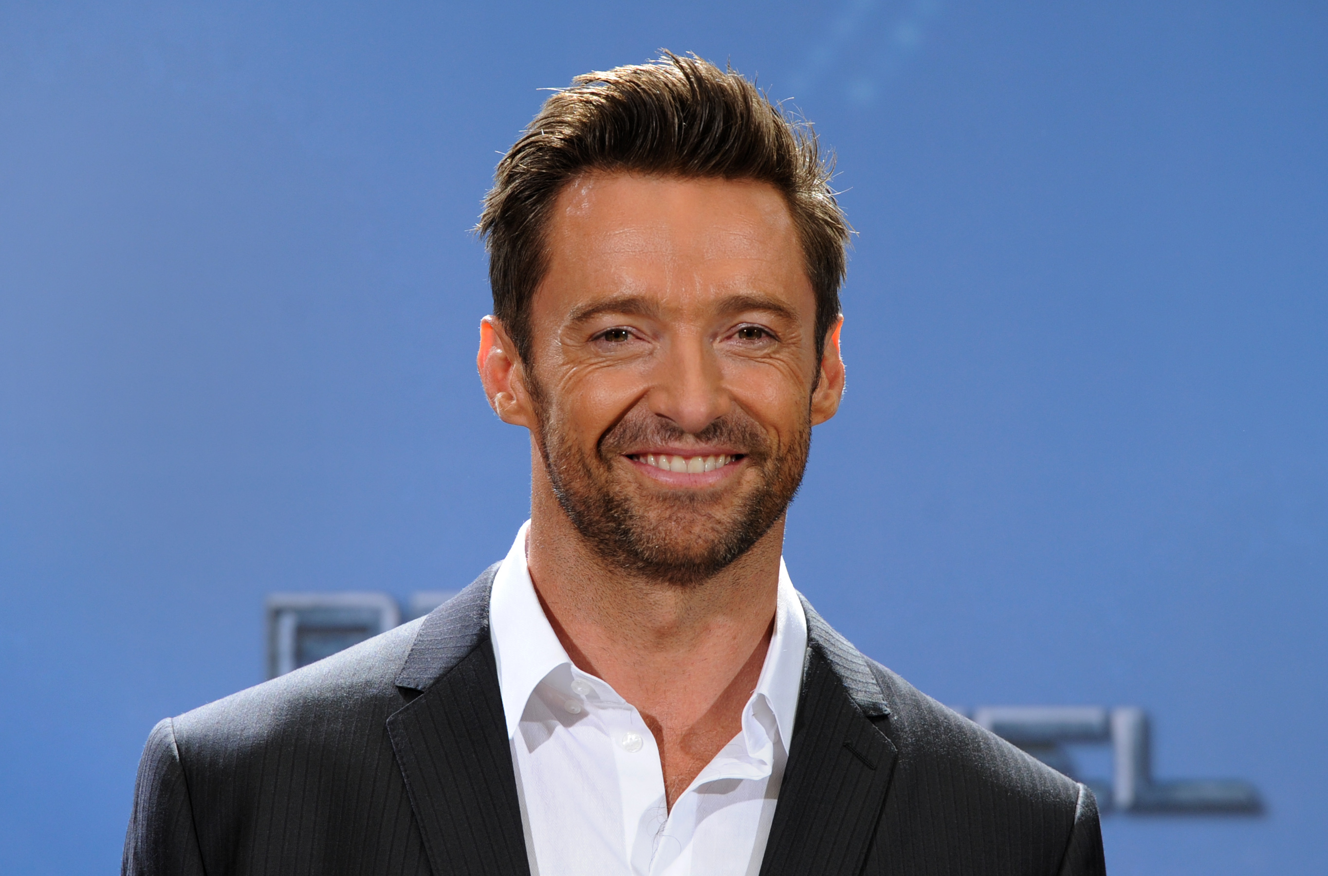 54岁狼叔休杰克曼与67岁妻子官宣离婚