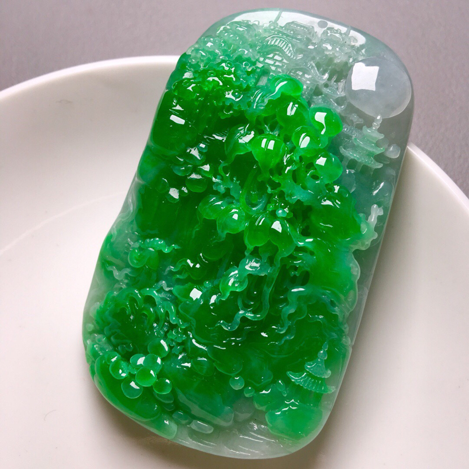 如何挑选翡翠吊坠?完美吊坠选购攻略!