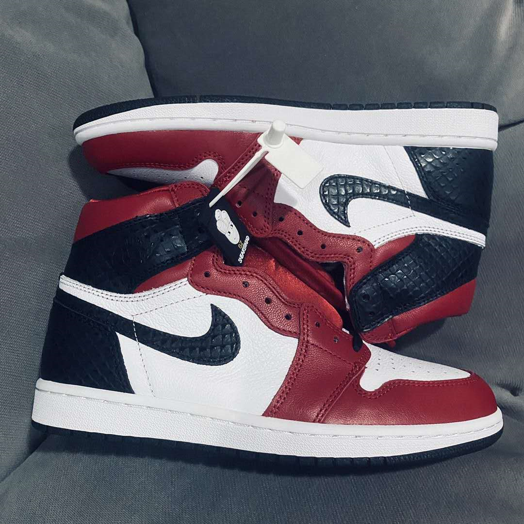 air jordan 1 retro high og aj1 篮球鞋芝加哥白黑红蛇纹