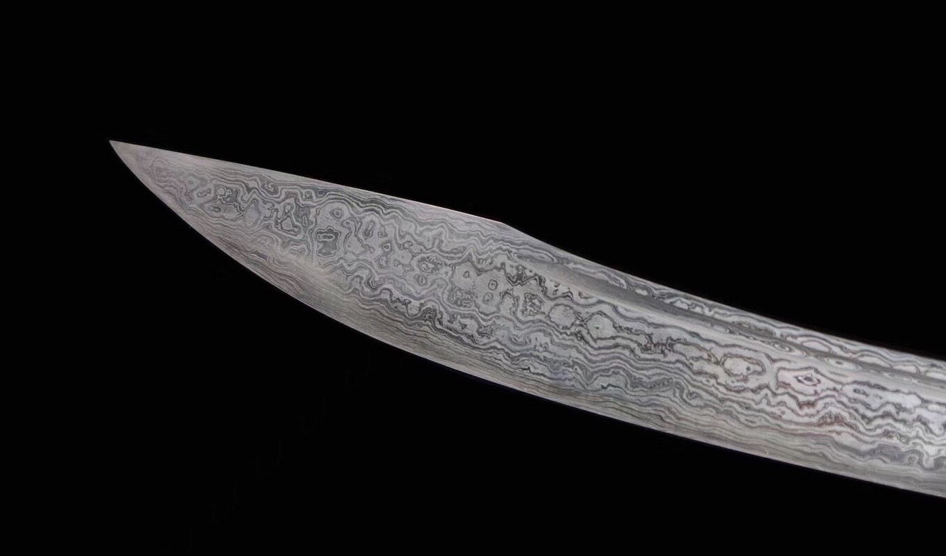 百炼钢锻打,牛尾刀