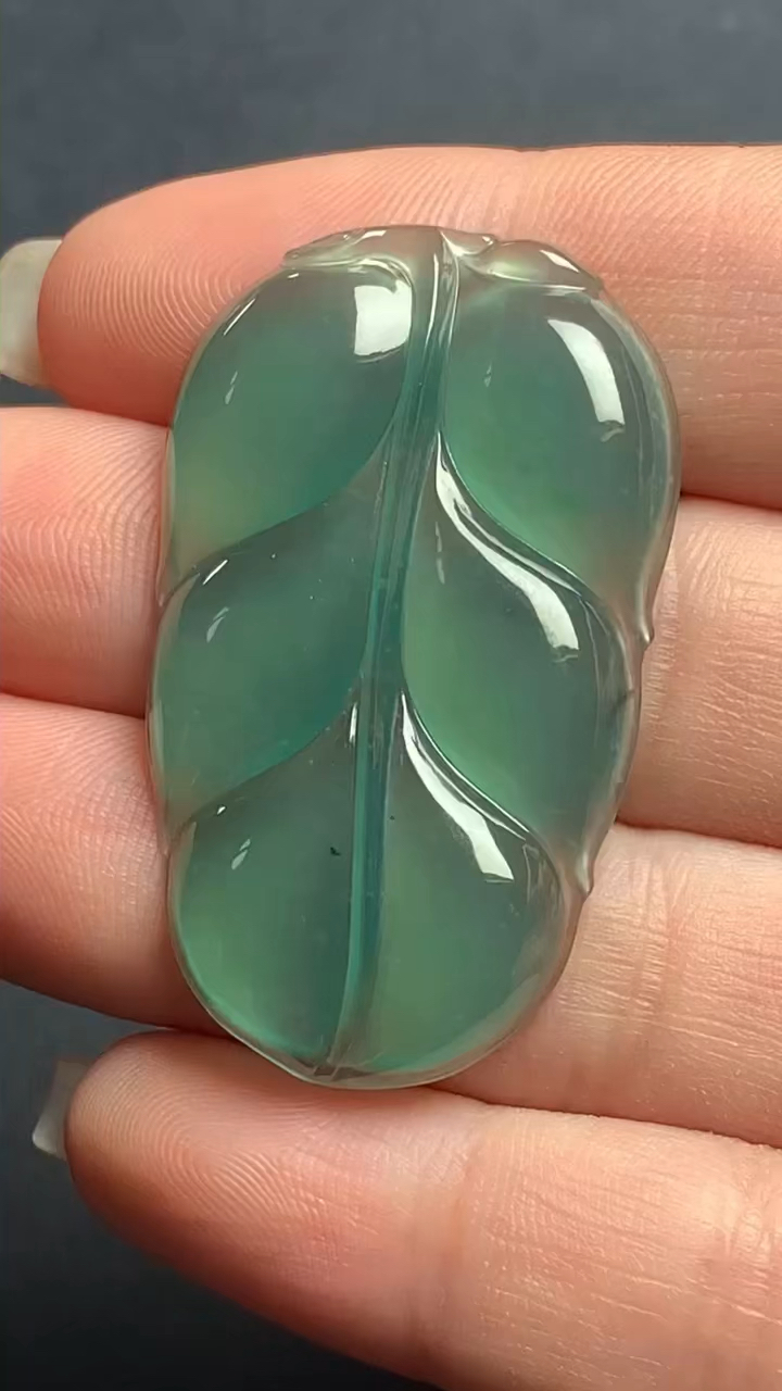 缅甸翡翠,浓晴底挂件