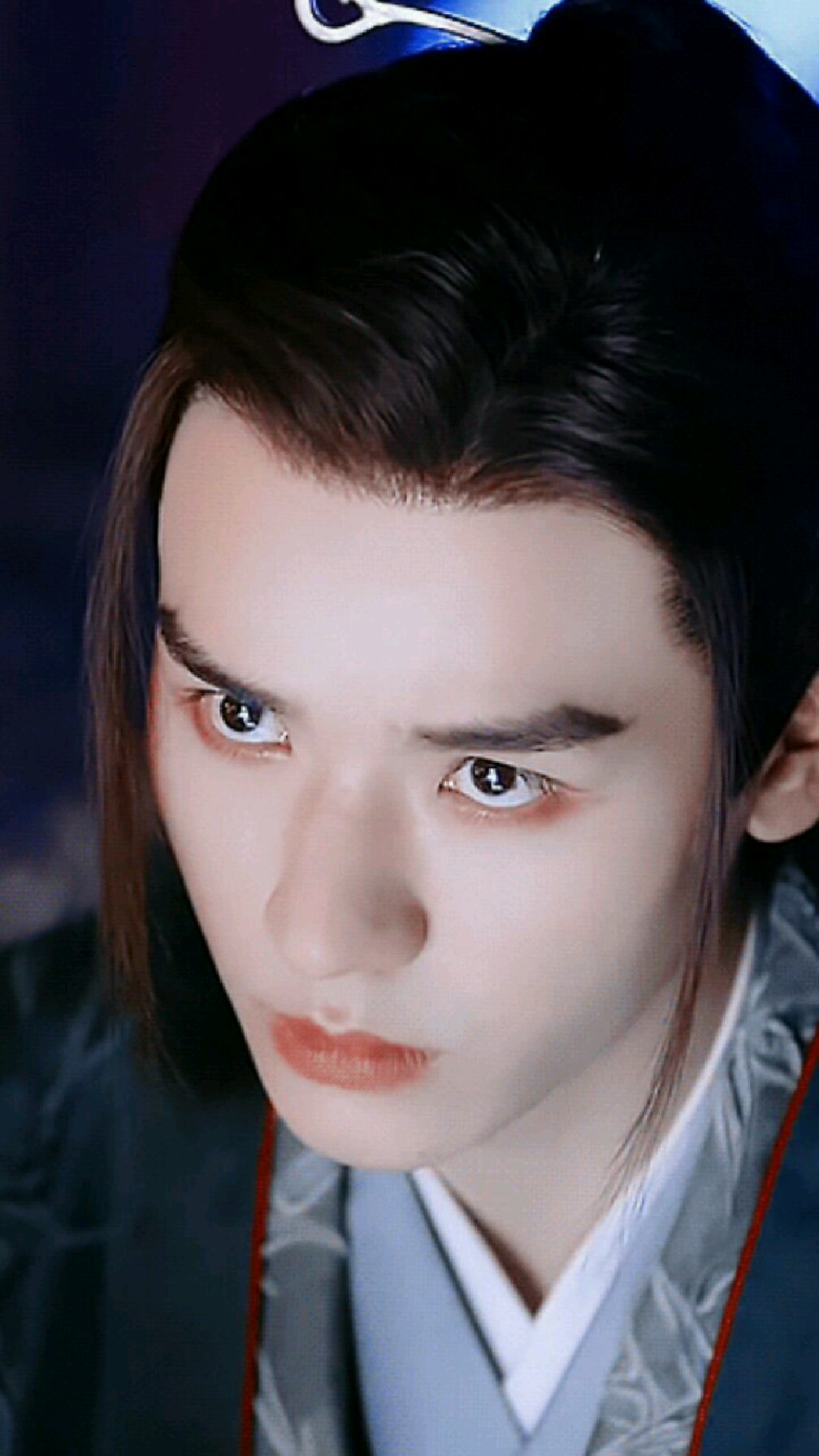 龚俊的抬眸杀太绝了,眼神犀利好演技,太令人沉迷了