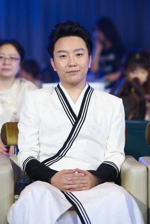 开车界祖师爷李玉刚被曝惹大祸现如今近况如何呢